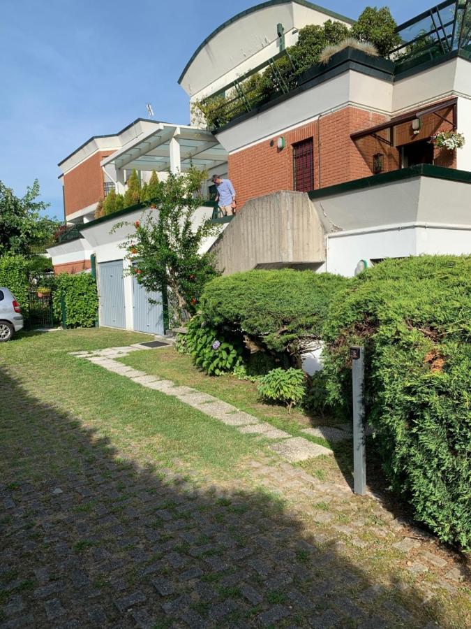 Near Como, Charming Apartment With Fireplace Grandate Dış mekan fotoğraf